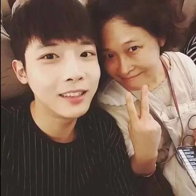 左和澜莎