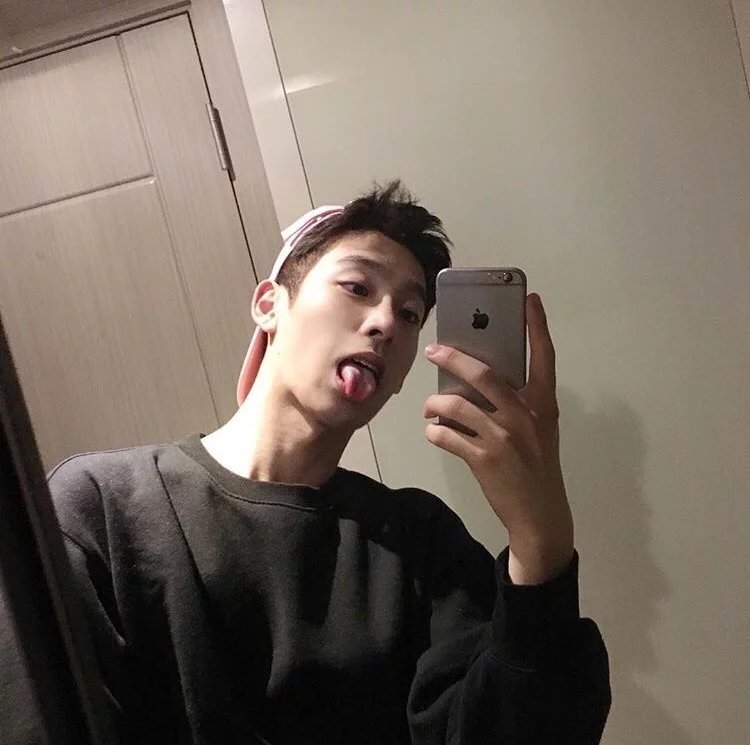尤苑怡红