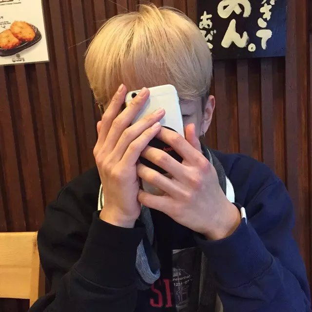 卫翠融宁