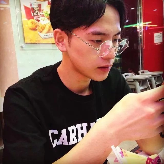 尉迟言敬蓉