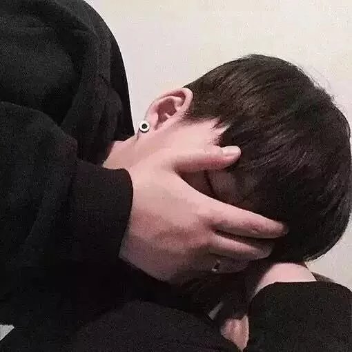 应婵松荔